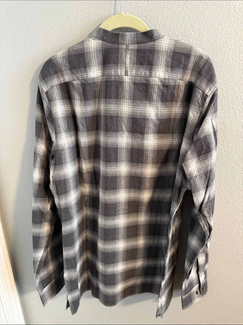 NWT Banana Republic Gray and White Plaid Shirt